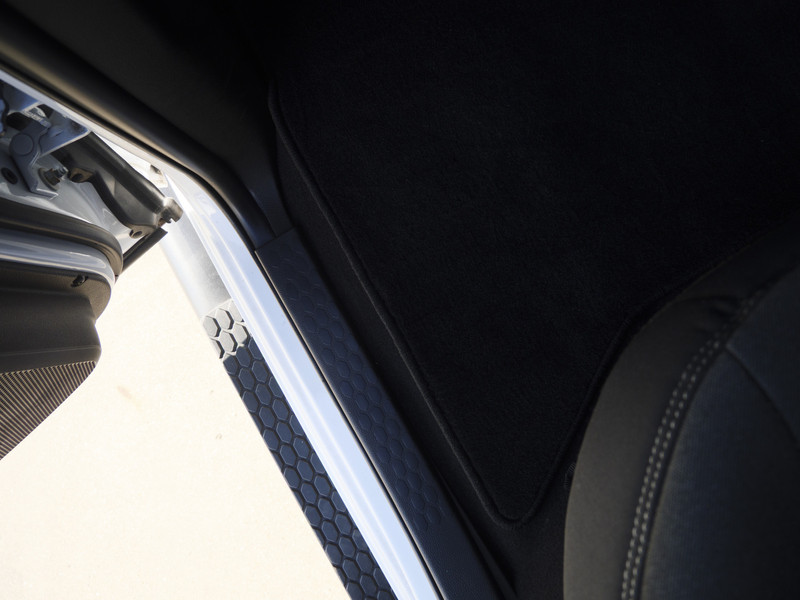 Dodge Ram 1500 | Warlock | 5.7 V8 | 4x4 | Crew Cab |