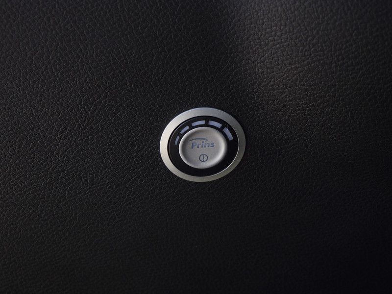 Dodge Ram 1500 | Warlock | 5.7 V8 | 4x4 | Crew Cab |