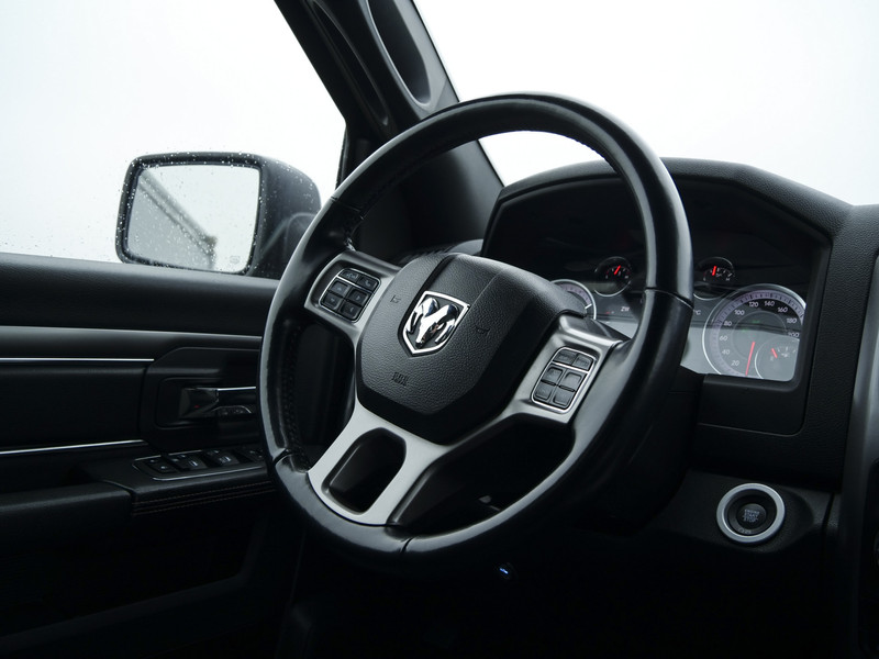 Dodge Ram 1500 | Warlock | 5.7 V8 | 4x4 | Crew Cab