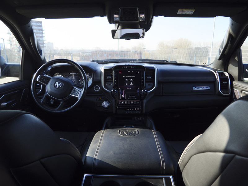 Dodge Ram 1500 | Laramie | 5.7 V8 | 4x4 | Crew Cab