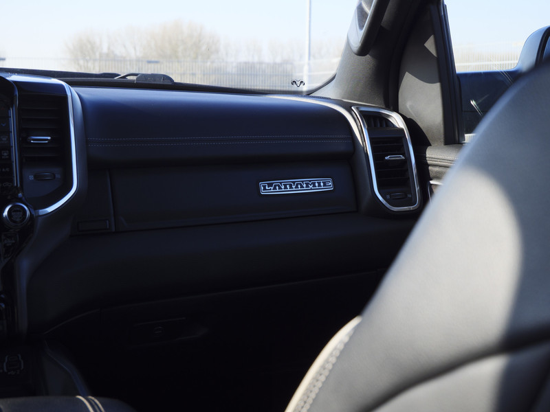 Dodge Ram 1500 | Laramie | 5.7 V8 | 4x4 | Crew Cab