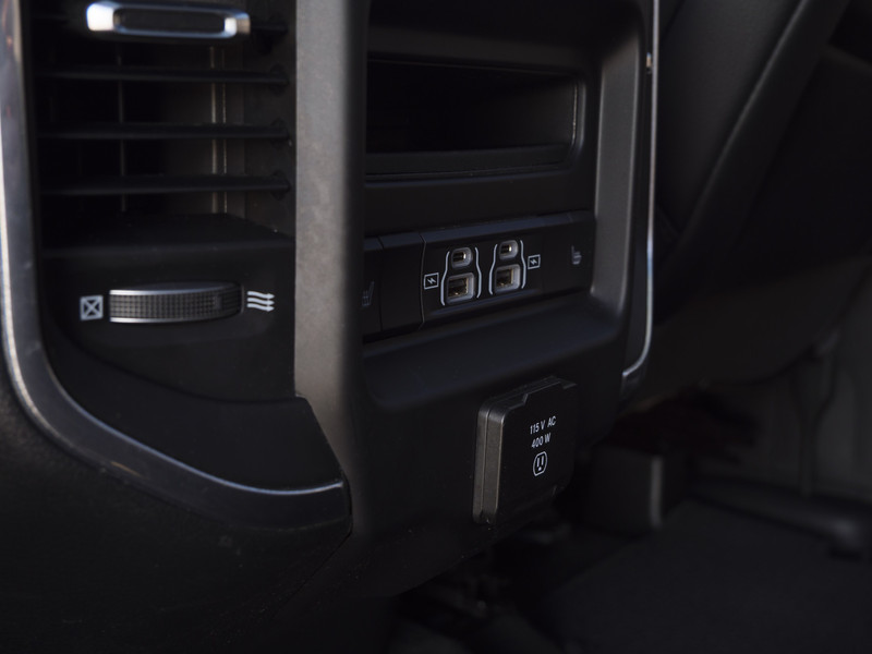 Dodge Ram 1500 | Laramie | 5.7 V8 | 4x4 | Crew Cab