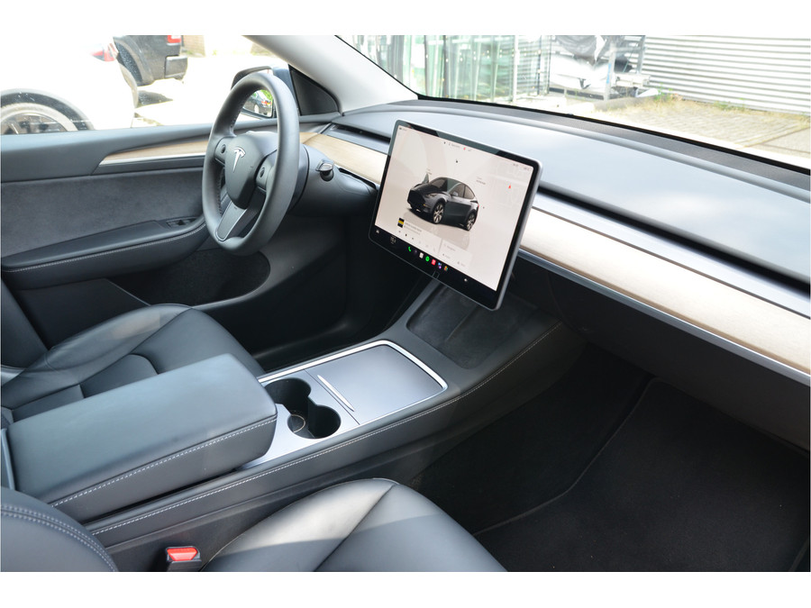 Tesla Model Y Long Range AWD 75 kWh