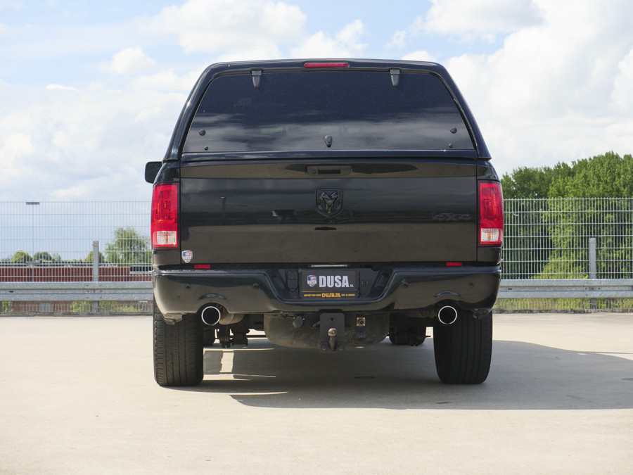 RAM 1500 Classic | SLT | 5.7L HEMI | Container | Night Edition