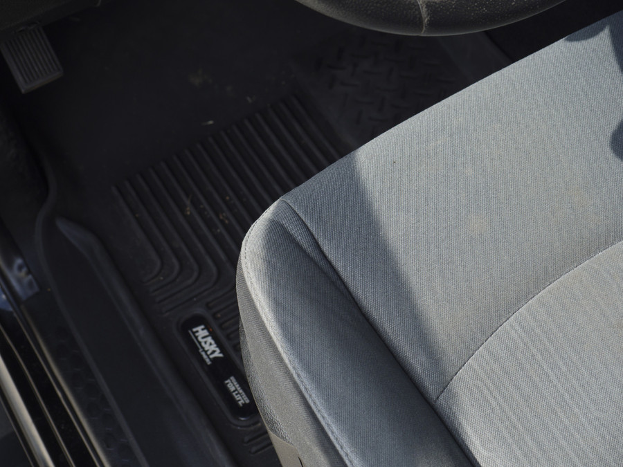 RAM 1500 Classic | SLT | 5.7L HEMI | Container | Night Edition
