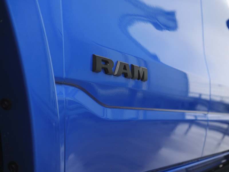 Dodge Ram 1500 | Bighorn | 5.7 HEMI V8 | 4x4 | Crew Cab |