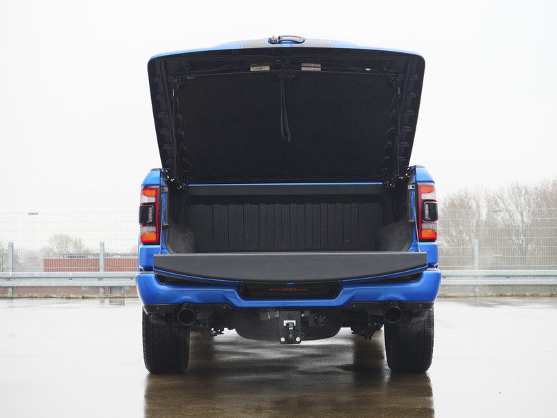 Dodge Ram 1500 | Bighorn | 5.7 HEMI V8 | 4x4 | Crew Cab |