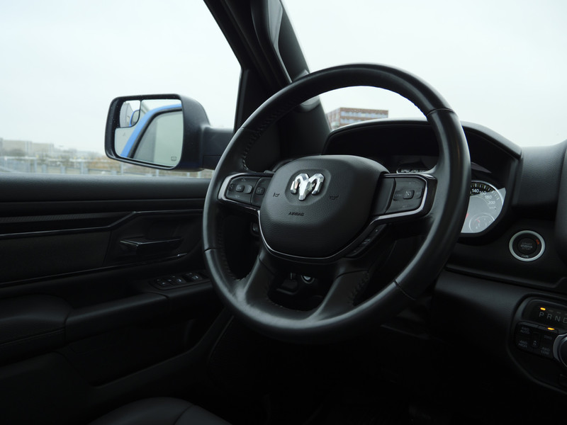 Dodge Ram 1500 | Bighorn | 5.7 HEMI V8 | 4x4 | Crew Cab |