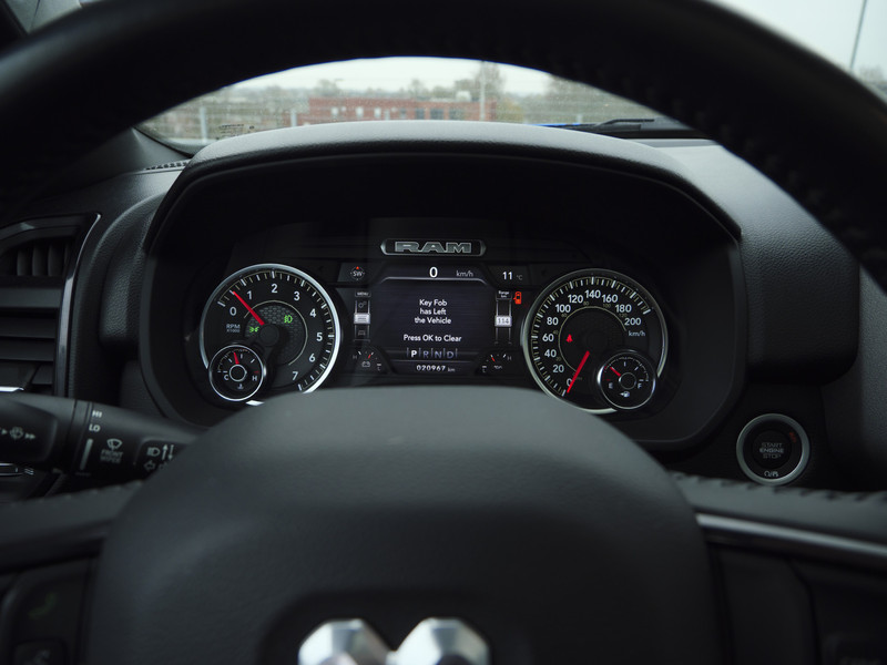 Dodge Ram 1500 | Bighorn | 5.7 HEMI V8 | 4x4 | Crew Cab |