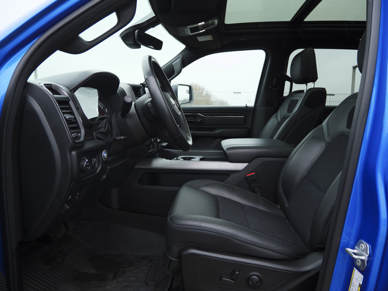 Dodge Ram 1500 | Bighorn | 5.7 HEMI V8 | 4x4 | Crew Cab |