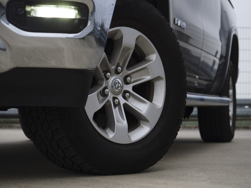 Dodge Ram 1500 | Laramie | 5.7 HEMI V8 | 4x4 | Crew Cab