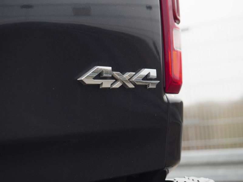 Dodge Ram 1500 | Laramie | 5.7 HEMI V8 | 4x4 | Crew Cab