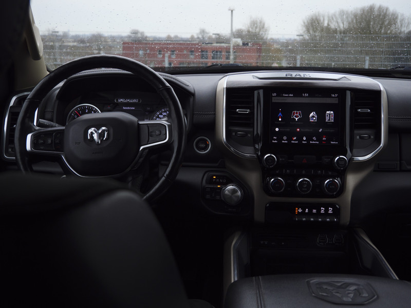 Dodge Ram 1500 | Laramie | 5.7 HEMI V8 | 4x4 | Crew Cab