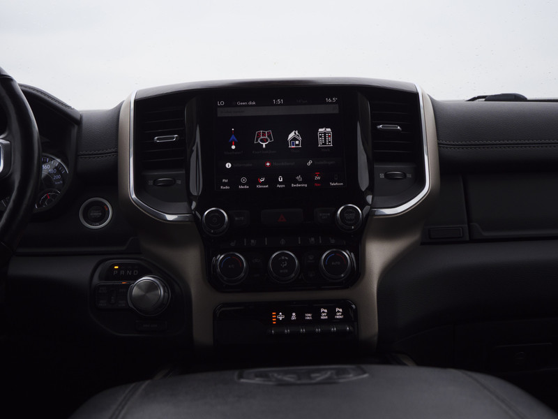 Dodge Ram 1500 | Laramie | 5.7 HEMI V8 | 4x4 | Crew Cab