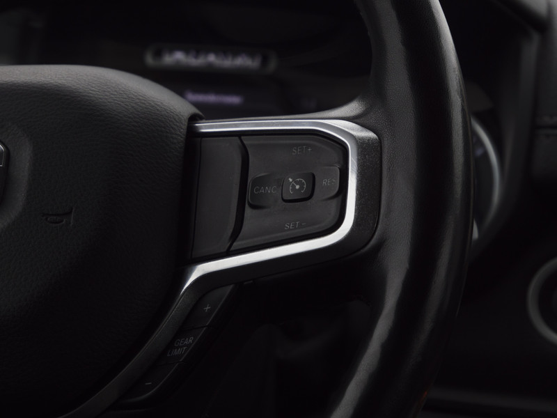 Dodge Ram 1500 | Laramie | 5.7 HEMI V8 | 4x4 | Crew Cab