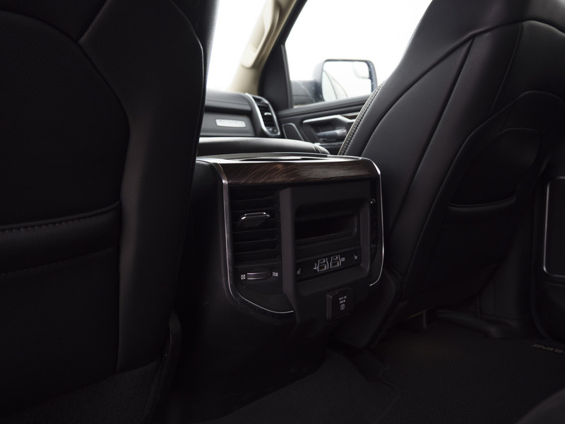 Dodge Ram 1500 | Laramie | 5.7 HEMI V8 | 4x4 | Crew Cab