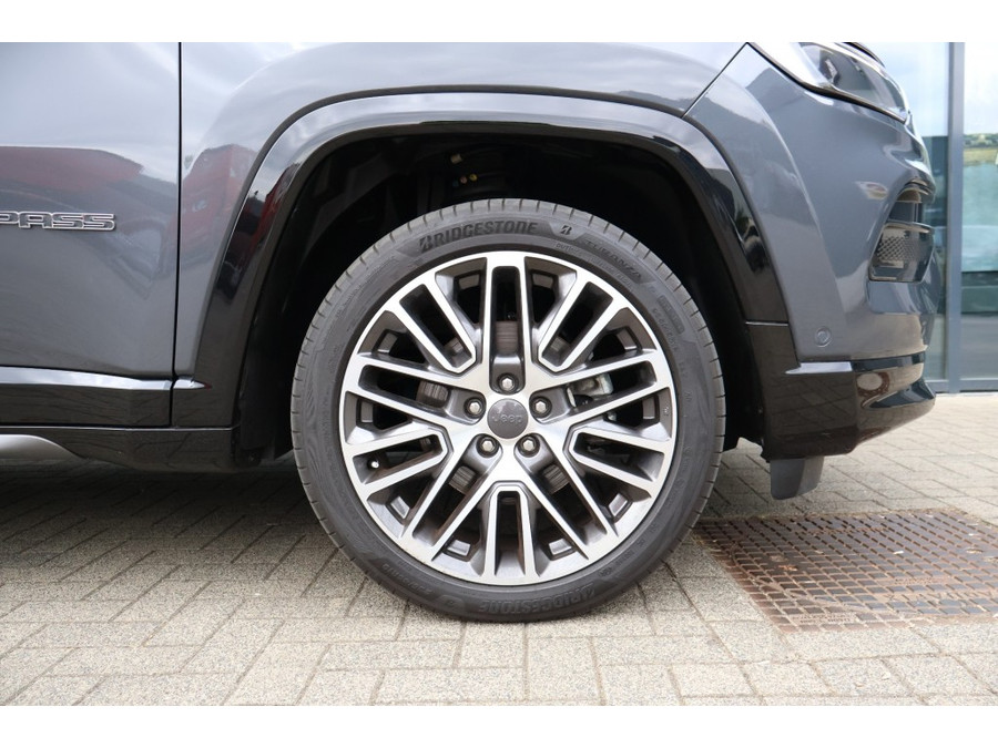 Jeep Compass 1.5T SUMMIT e-HYBRID Automaat / Vol leder / 19 inch
