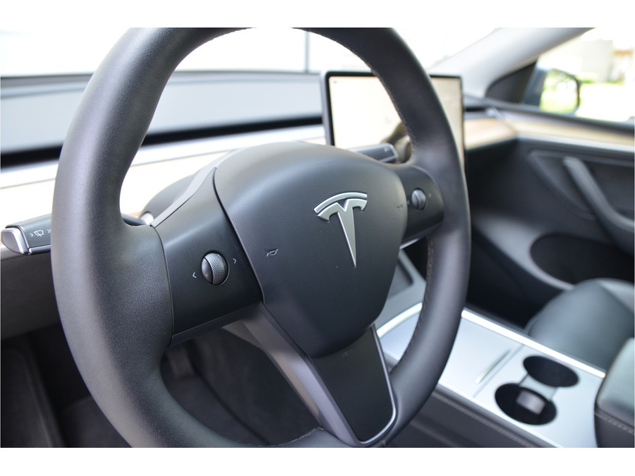 Tesla Model Y RWD 58 kWh