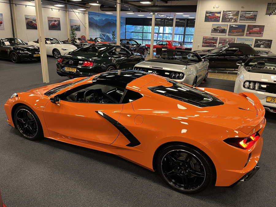 Chevrolet Corvette C8 6.2 V8 Stingray Coupe LT3 Z51 497PK 70 Years Edition