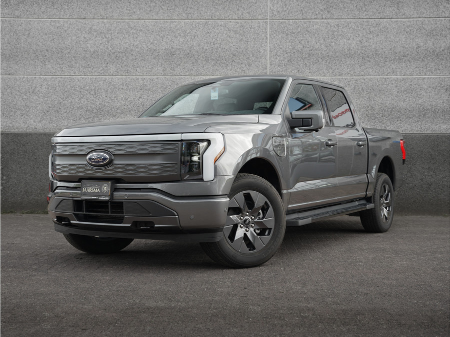 Ford F-150 Lightning Lariat Standard Range