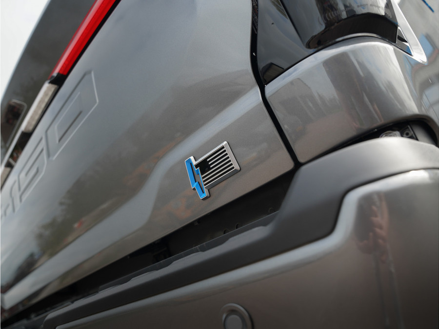 Ford F-150 Lightning Lariat Standard Range
