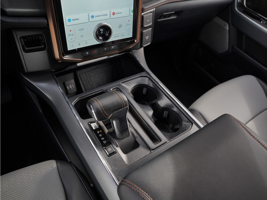 Ford F-150 Lightning Lariat Standard Range