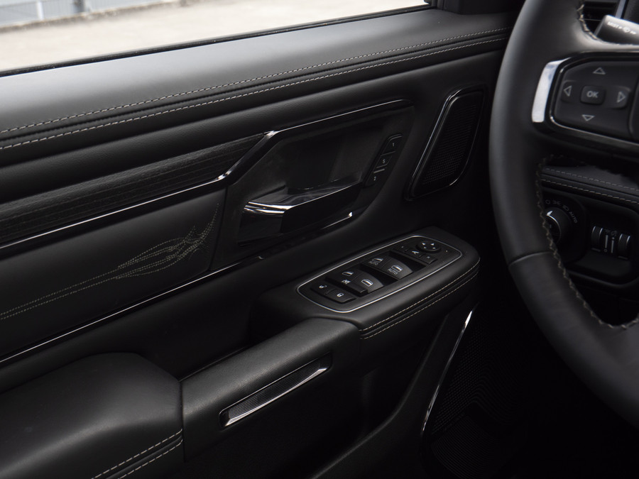 Dodge Ram 1500 | Limited | 5.7 V8 | 4x4 | Crew Cab