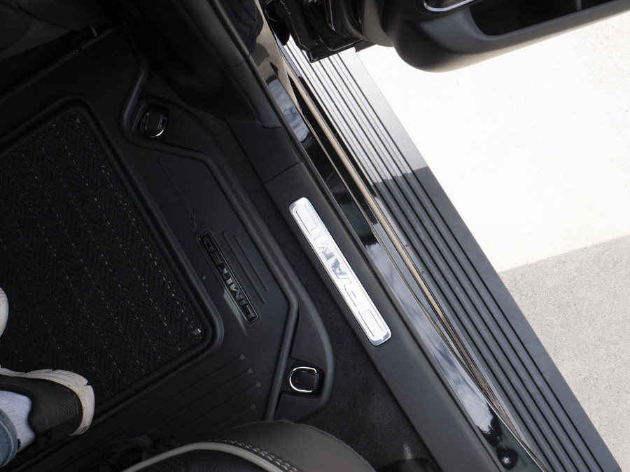 Dodge Ram 1500 | Limited | 5.7 V8 | 4x4 | Crew Cab