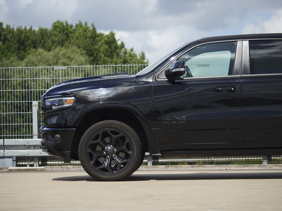 Dodge Ram 1500 | Limited | 5.7 V8 | 4x4 | Crew Cab