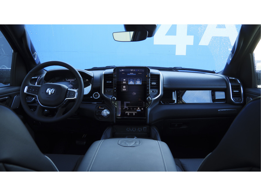 Dodge RAM 1500 | Laramie | Night | 3.0L I6 Hurricane | Crew Cab | 4X4 |