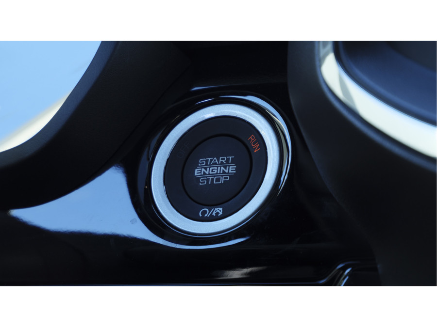 Dodge RAM 1500 | Laramie | Night | 3.0L I6 Hurricane | Crew Cab | 4X4 |