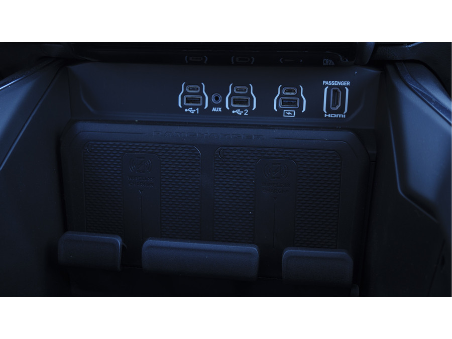 Dodge RAM 1500 | Laramie | Night | 3.0L I6 Hurricane | Crew Cab | 4X4 |