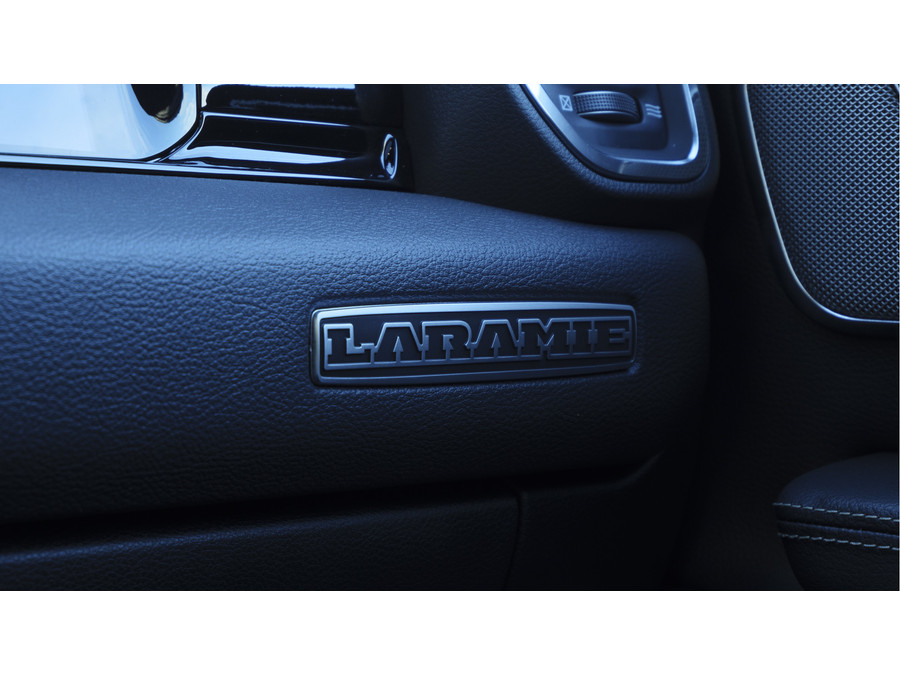 Dodge RAM 1500 | Laramie | Night | 3.0L I6 Hurricane | Crew Cab | 4X4 |