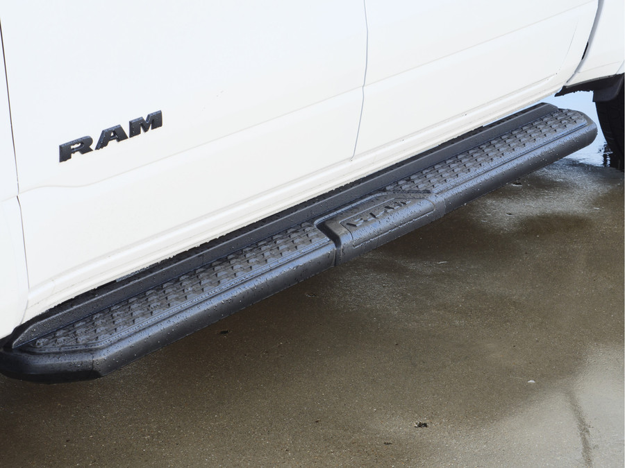 Dodge RAM 1500 | Laramie | Night | 3.0L I6 Hurricane | Crew Cab | 4X4 |