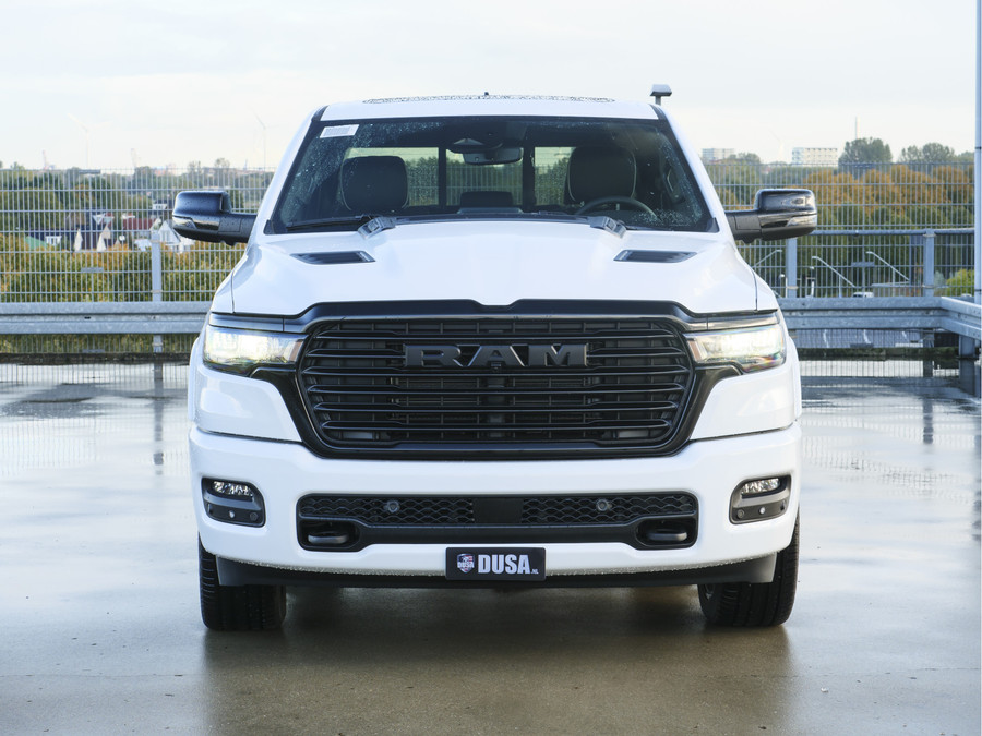 Dodge RAM 1500 | Laramie | Night | 3.0L I6 Hurricane | Crew Cab | 4X4 |
