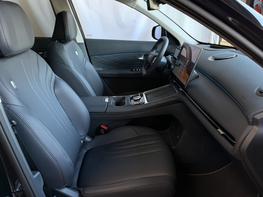 Geely Starray EM-i MAX+ PHEV LONG RANGE | 29,8 kWh ACCU | 136 KM WLTP | PANORAMADAK | STOELVERWARMING/KOELING | LEER | 
