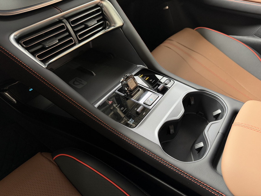 BYD SEAL U 1.5 T DM-i AWD 324PK DESIGN BRUIN LEER Pano Dak Head‑Up 360° Camera Stoel‑/Stuurverwarming Stoelvent