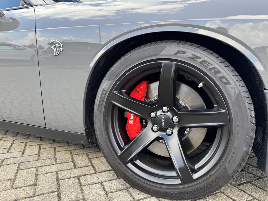 Dodge Challenger 6.2L SRT HELLCAT