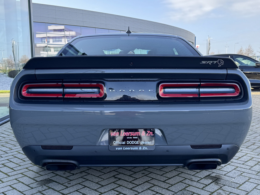 Dodge Challenger 6.2L SRT HELLCAT