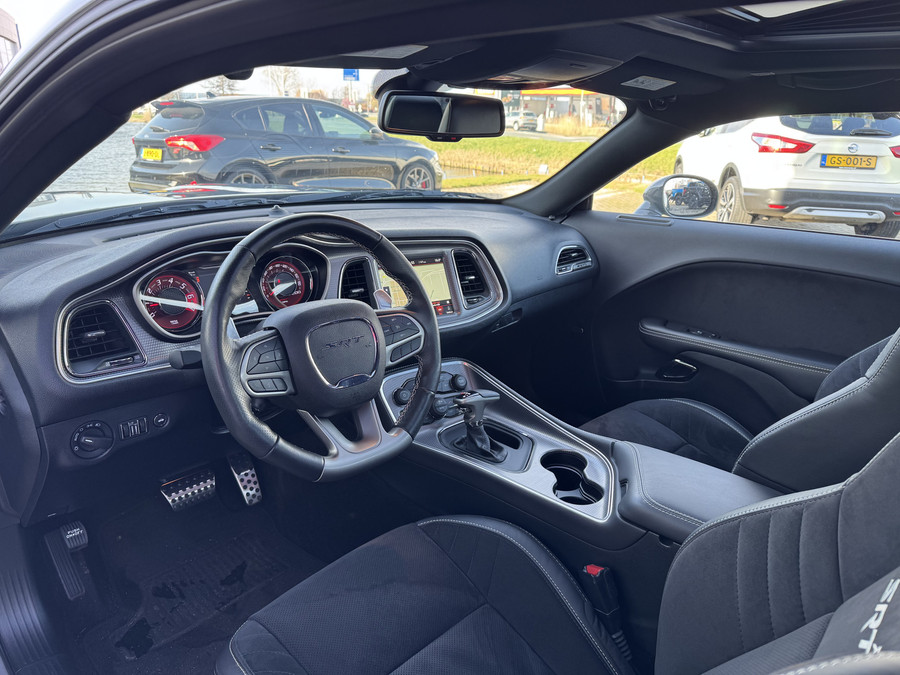 Dodge Challenger 6.2L SRT HELLCAT
