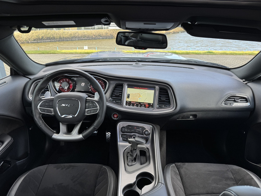 Dodge Challenger 6.2L SRT HELLCAT