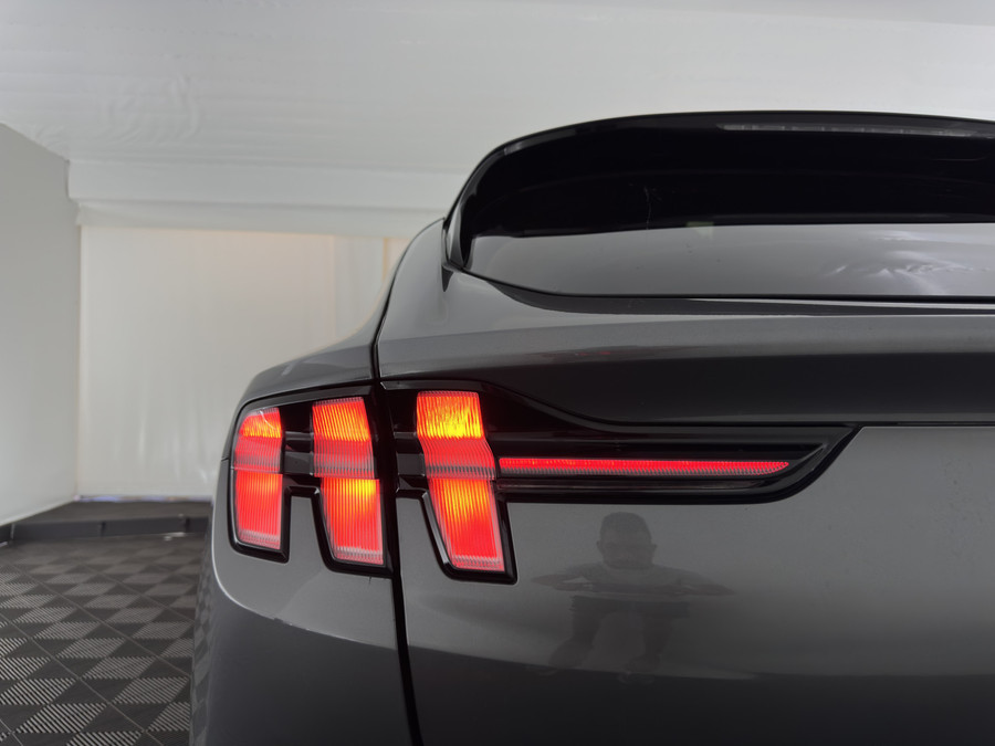 Ford Mustang Mach-E Extended First Edition AWD 98 kWh [3-Fase-11kW]