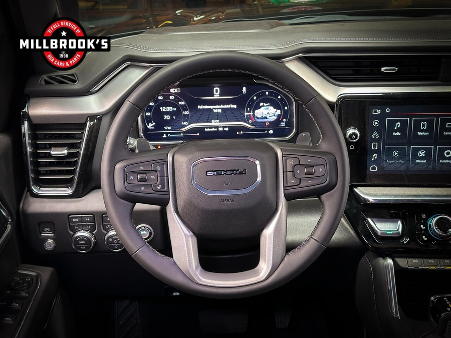 GMC Sierra Denali 6.2L V8