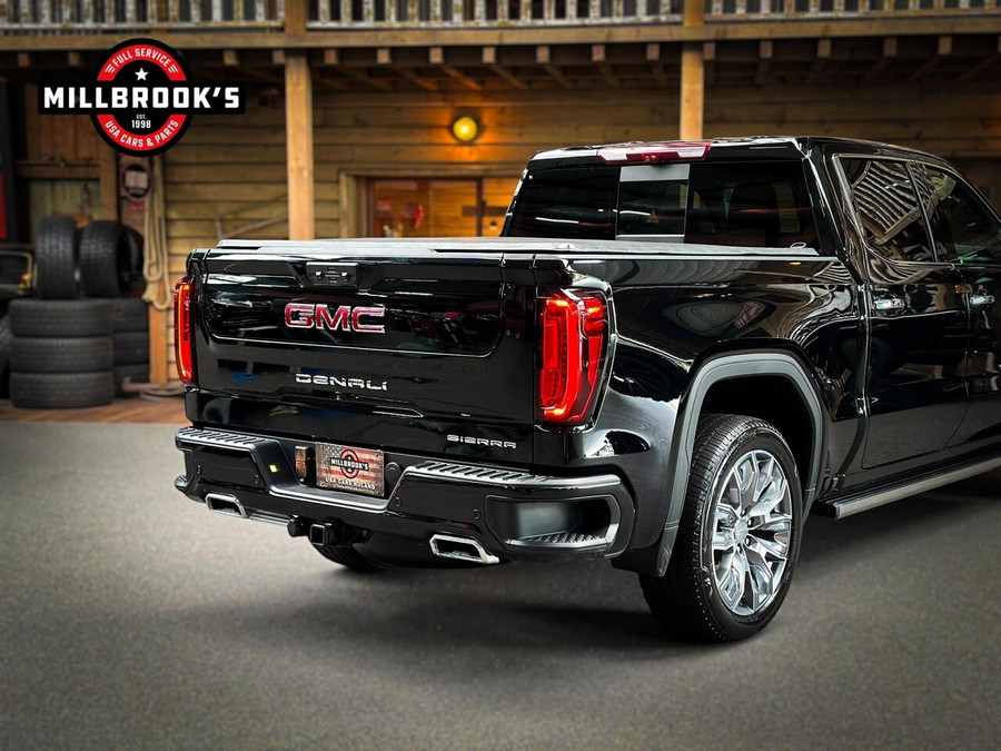 GMC Sierra Denali 6.2L V8