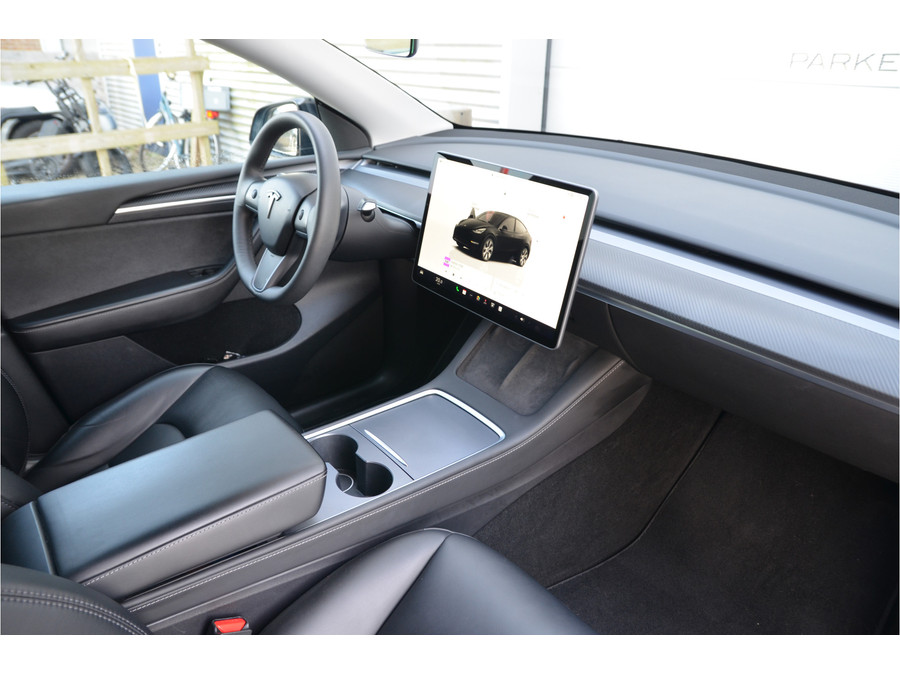 Tesla Model Y RWD 58 kWh