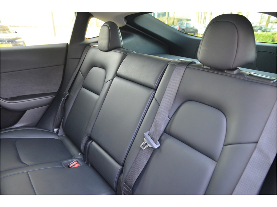 Tesla Model Y RWD 58 kWh