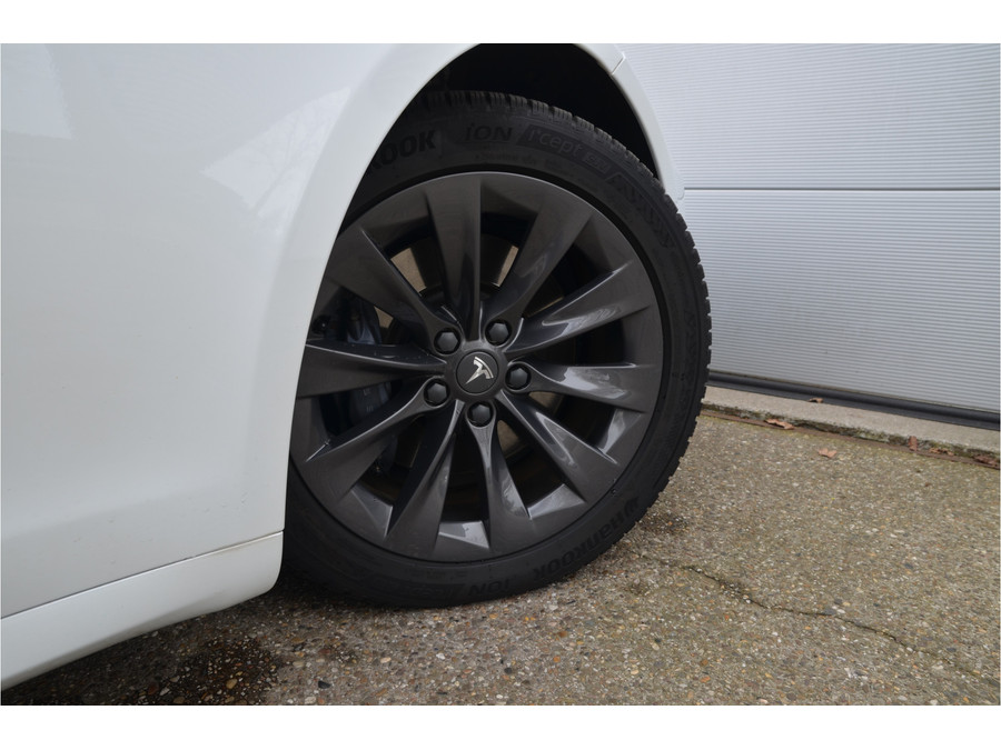 Tesla Model S Long Range