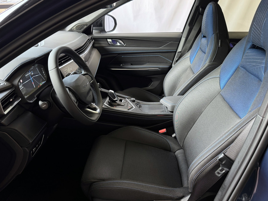 Lynk & Co 01 ✅1.5 261 PK NIEUWE AUTO ✅ 2025 / STOEL VERW. 1.5 261 PK ZWARTE HEMEL 360CAM