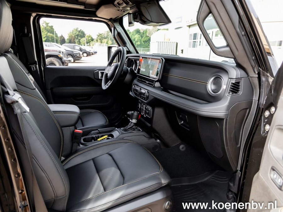Jeep Wrangler 4xE Sahara 4wd Auto. 20 LM / SKY ONE SOFTTOP / 2500 KG Trekgewicht