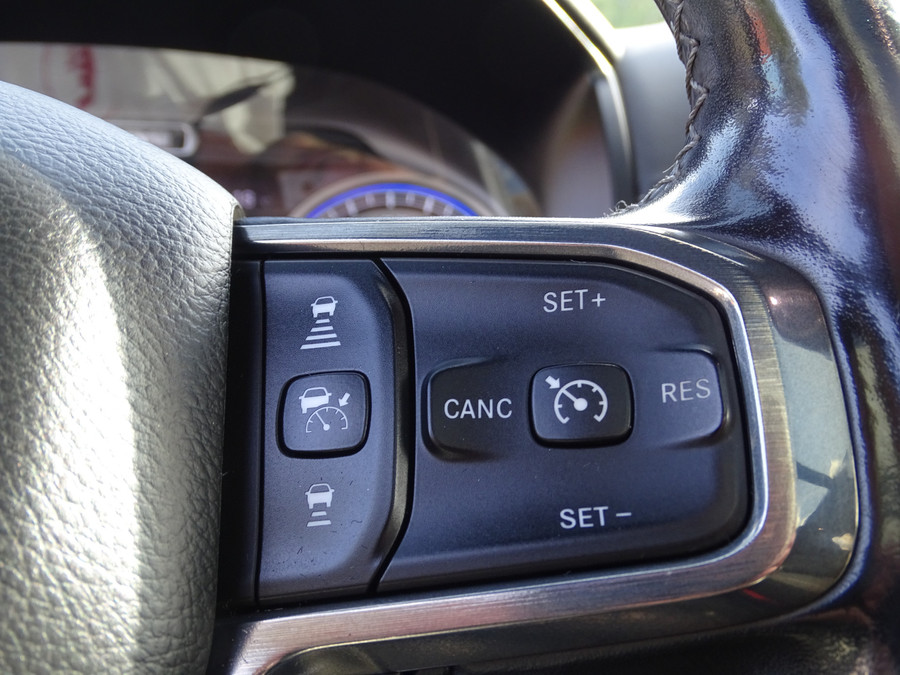 Dodge RAM 1500 5.7 V8 4x4 Crew Cab Limited